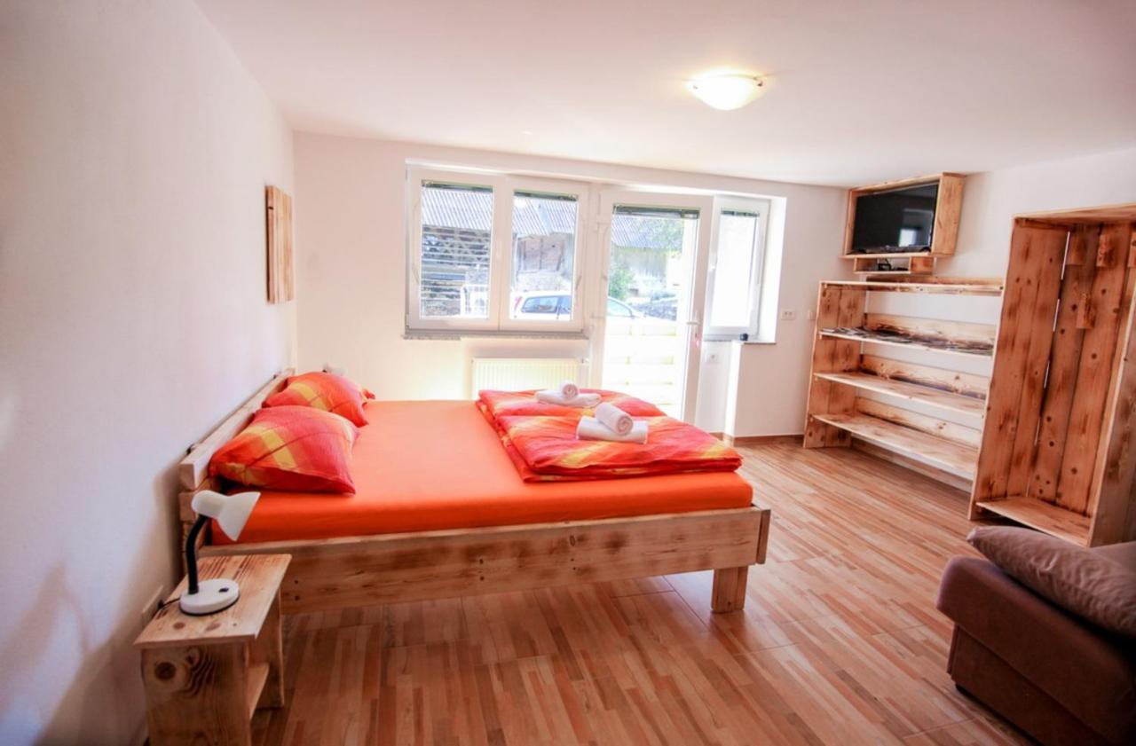 Apartmaji Pri Kozmavo - Little House Bohinj Buitenkant foto